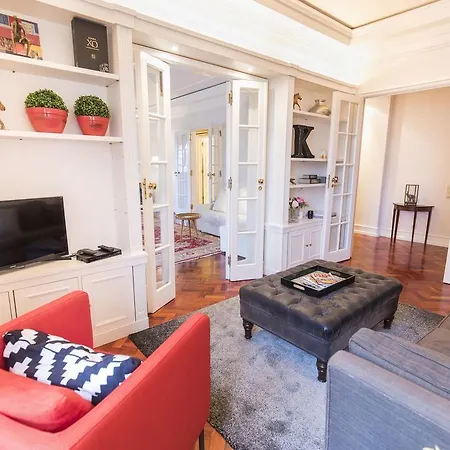 Lovelystay - Campo Pequeno Charming Lissabon